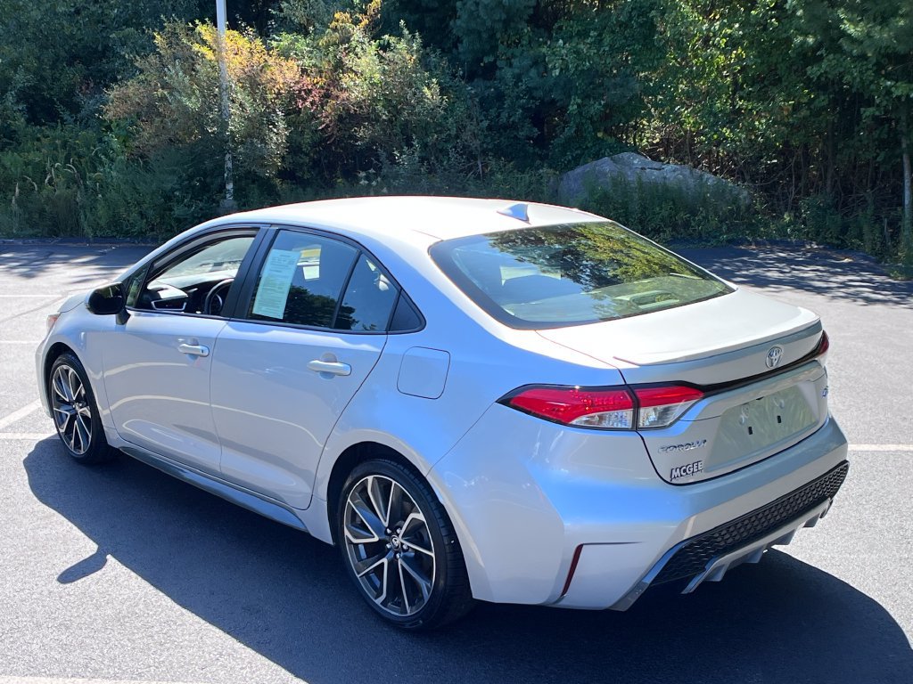 Used 2020 Toyota Corolla SE FWD image 3