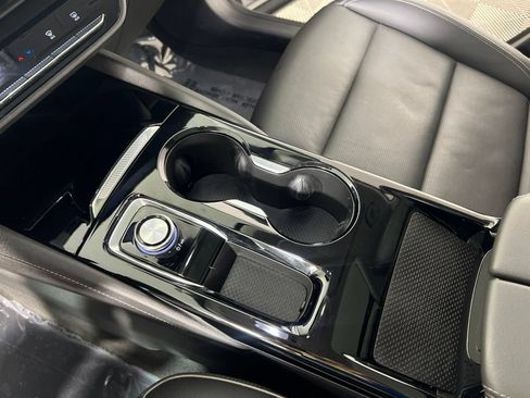 Used 2024 Buick Envision Avenir AWD/4WD image 28