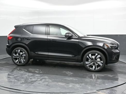 Used 2025 Volvo XC40 B5 Ultra w/ Climate Package AWD/4WD image 5