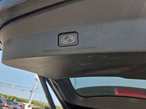 Used 2019 Ford Explorer XLT w/ Equipment Group 202A FWD image 16
