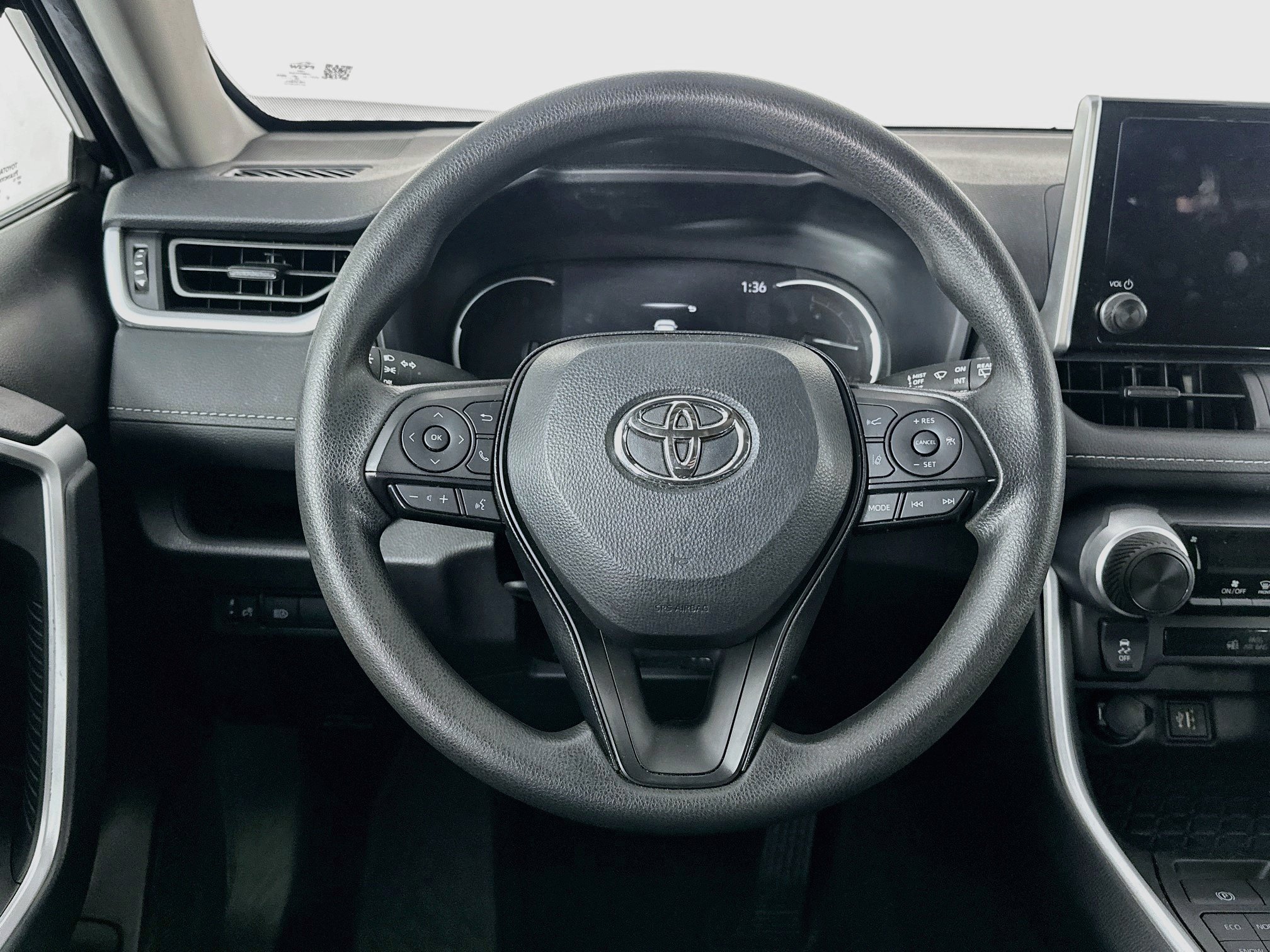 Used 2025 Toyota RAV4 LE AWD/4WD image 17