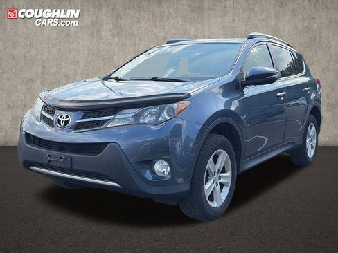 Used 2014 Toyota RAV4 XLE FWD image 3
