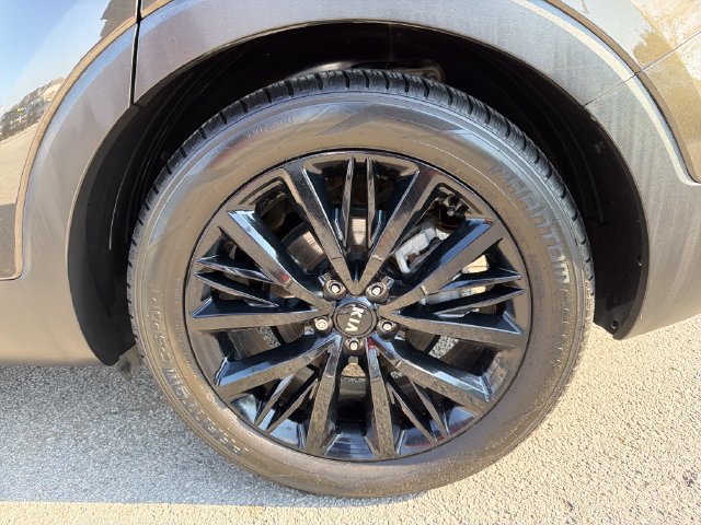 Used 2021 Kia Telluride SX w/ Towing Package FWD image 31