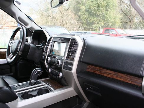 Used 2019 Ford F150 Lariat w/ Equipment Group 502A Luxury AWD/4WD image 26