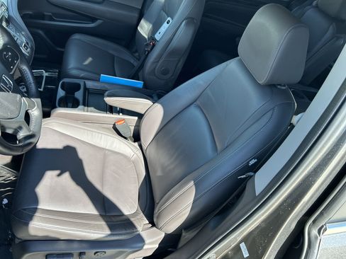 Used 2023 Honda Odyssey EX-L image 13