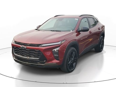 Certified 2024 Chevrolet Trax ACTIV w/ Sunroof Package FWD image 2