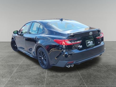Used 2026 Toyota Camry SE w/ Convenience Package FWD image 5