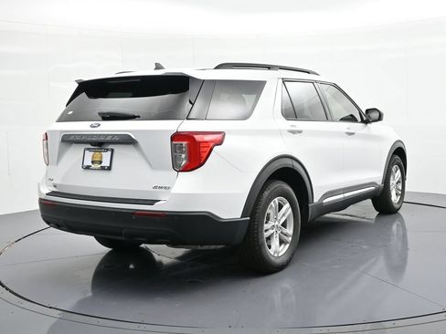 Certified 2022 Ford Explorer XLT AWD/4WD image 6