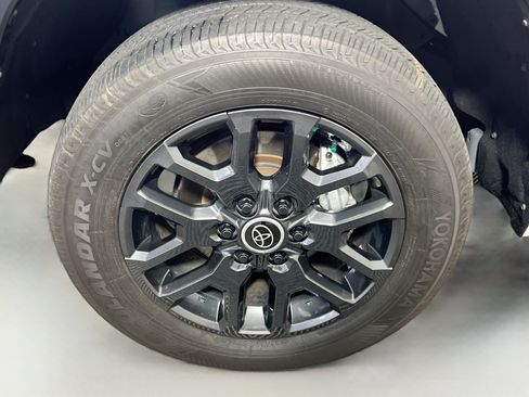 Used 2024 Toyota Tundra Platinum AWD/4WD image 13