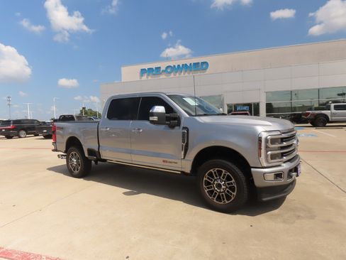 Certified 2024 Ford F250 Limited w/ FX4 Off-Road Package AWD/4WD image 6