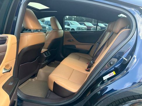 Used 2019 Lexus ES 350 w/ Premium Package FWD image 14