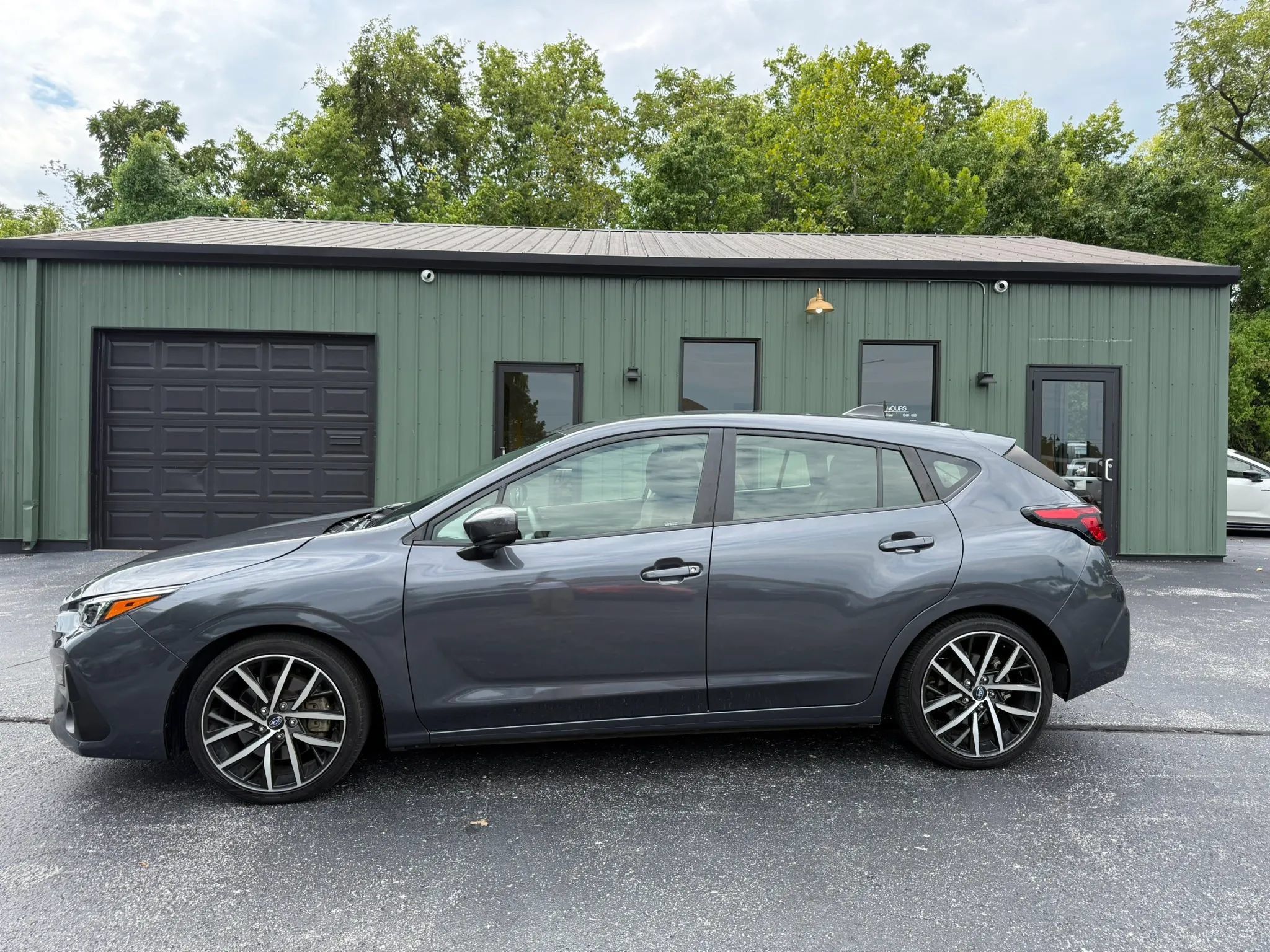 Used 2024 Subaru Impreza 2.0i Sport AWD/4WD image 3