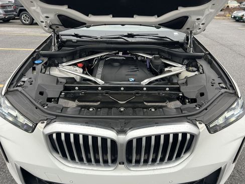 Used 2024 BMW X5 xDrive40i w/ Premium Package image 28