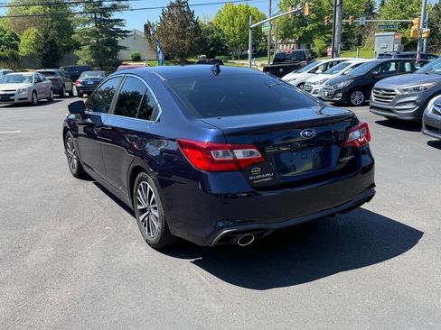 Used 2018 Subaru Legacy 2.5i Premium w/ Popular Package #1 AWD/4WD image 8