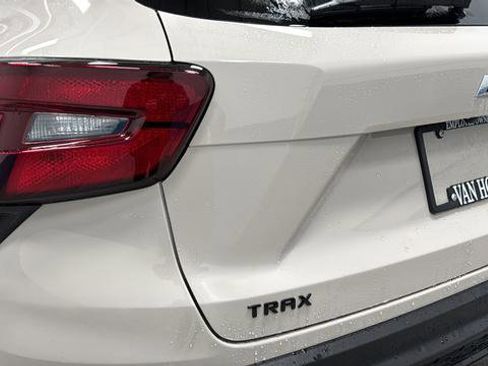 New 2026 Chevrolet Trax RS w/ Sunroof Package FWD image 37