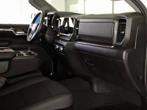 Used 2023 GMC Sierra 1500 Elevation image 29