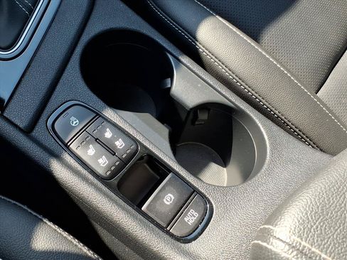 Used 2020 Kia Niro EX Premium FWD image 33