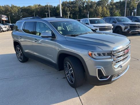 Used 2023 GMC Acadia SLT w/ Preferred Package image 10