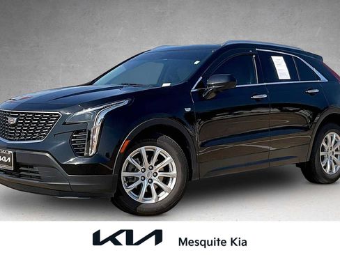 Used 2023 Cadillac XT4 Luxury w/ Cold Weather Package FWD image 1