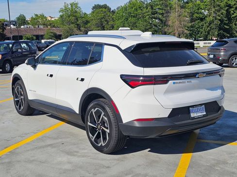 New 2026 Chevrolet Equinox EV LT AWD/4WD image 3