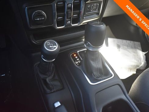 New 2025 Jeep Gladiator Sport image 23