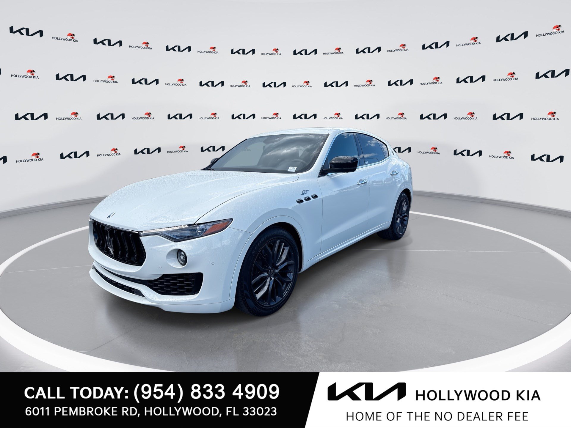 Used 2024 Maserati Levante GT Ultima AWD/4WD image 4