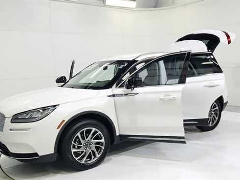 Used 2022 Lincoln Corsair AWD w/ Equipment Group 101A image 30