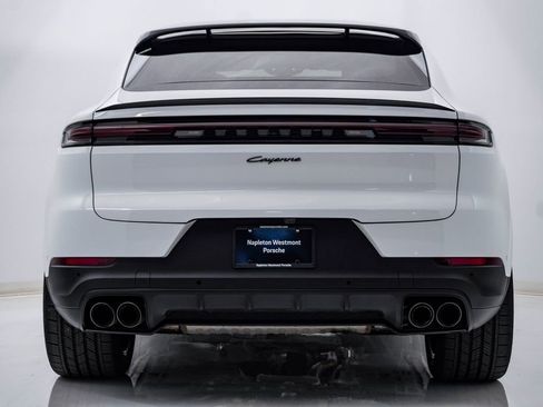 Certified 2025 Porsche Cayenne Coupe AWD/4WD image 10