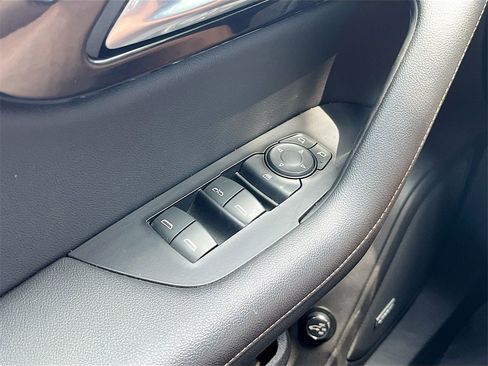 Used 2019 Chevrolet Blazer Premier image 18