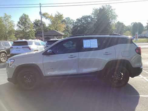 Used 2022 GMC Terrain AT4 w/ Infotainment Package II image 3