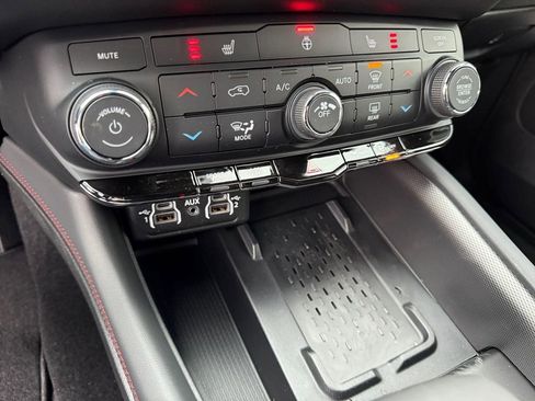 New 2025 Dodge Durango R/T w/ Blacktop Package image 22