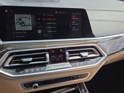 Used 2021 BMW X5 xDrive40i w/ M Sport Package image 33