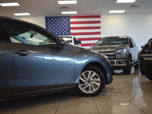 Used 2013 MAZDA MAZDA3 i Touring image 31