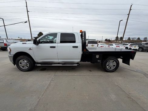 Used 2024 RAM 2500 Tradesman w/ Chrome Appearance Group image 5