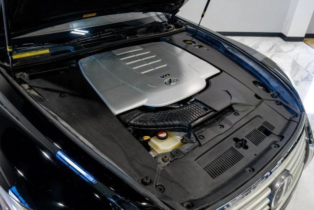 Used 2015 Lexus LS 460 w/ Comfort Package RWD image 64