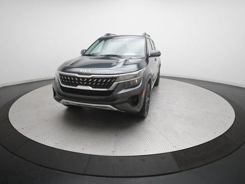 Used 2023 Kia Seltos Nightfall Edition image 12