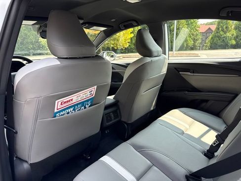 Used 2026 Toyota Camry SE w/ Convenience Package FWD image 20