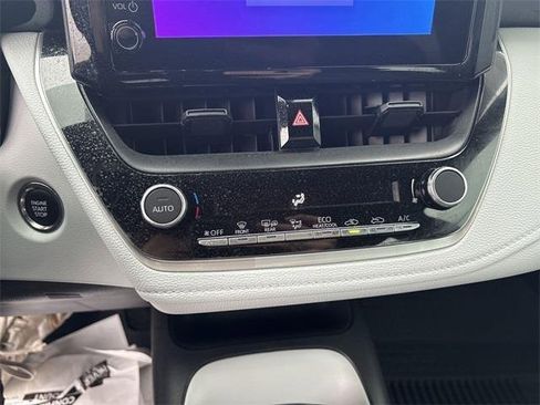 Certified 2024 Toyota Corolla SE image 21