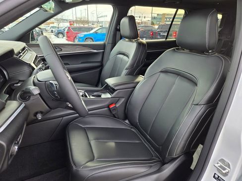 New 2026 Jeep Grand Cherokee L Limited image 13