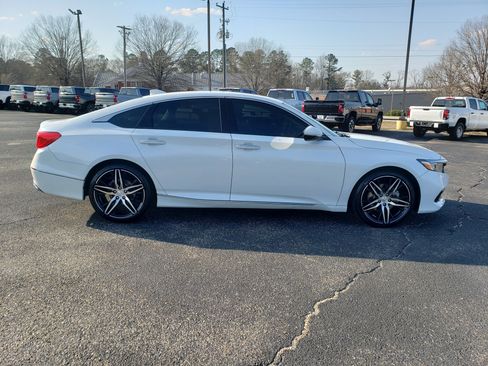 Used 2022 Honda Accord Touring image 5