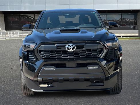 Used 2025 Toyota Tacoma TRD Sport image 11