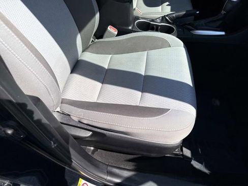 Used 2018 Toyota Corolla LE FWD image 10