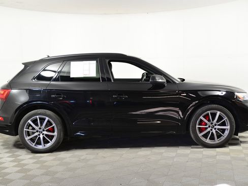 Certified 2024 Audi Q5 e Premium Plus w/ Premium Plus Package image 7