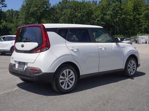 Used 2021 Kia Soul LX FWD image 7