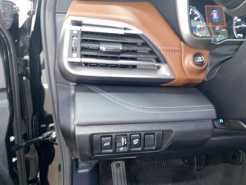 Used 2021 Subaru Outback Touring w/ Popular Package #2 image 29