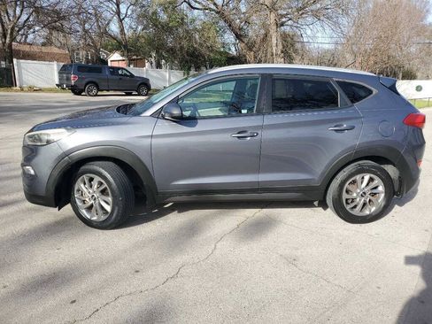 Used 2016 Hyundai Tucson SE w/ Option Group 02 FWD image 3
