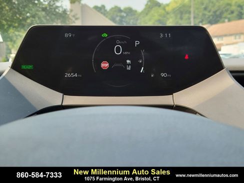 Used 2024 Toyota Prius XLE image 31