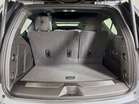 Used 2024 Chevrolet Tahoe High Country AWD/4WD image 21