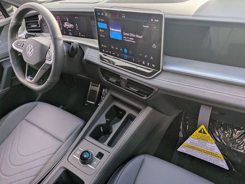 New 2026 Volkswagen Tiguan SE R-Line AWD/4WD image 36