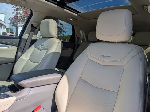 Used 2021 Cadillac XT5 Premium Luxury AWD/4WD image 18
